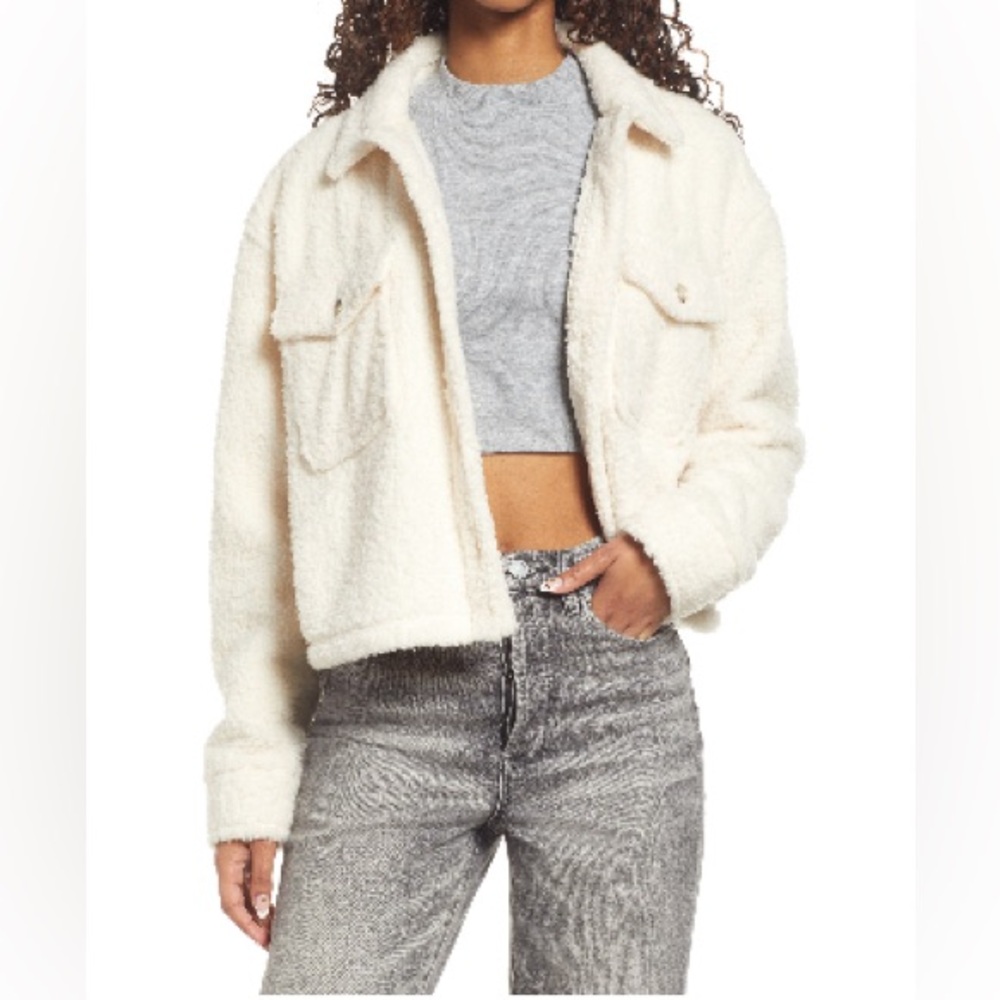 Thread & Supply Crop Fleece Shirt Jacket in Ivory like new condition